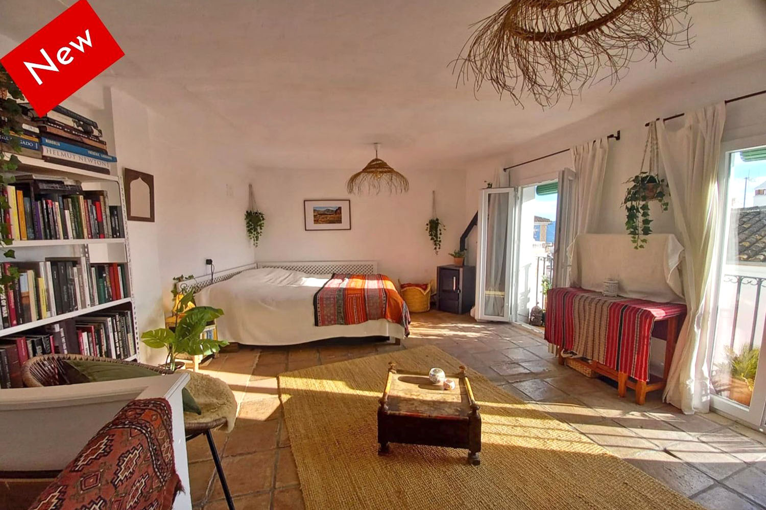 TRADITIONAL SMALL HOUSE - ABSOLUTELY CHARMING 